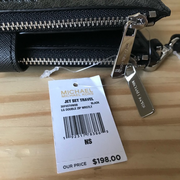 Michael Kors Wallet🎈🎈 - Picture 3 of 6